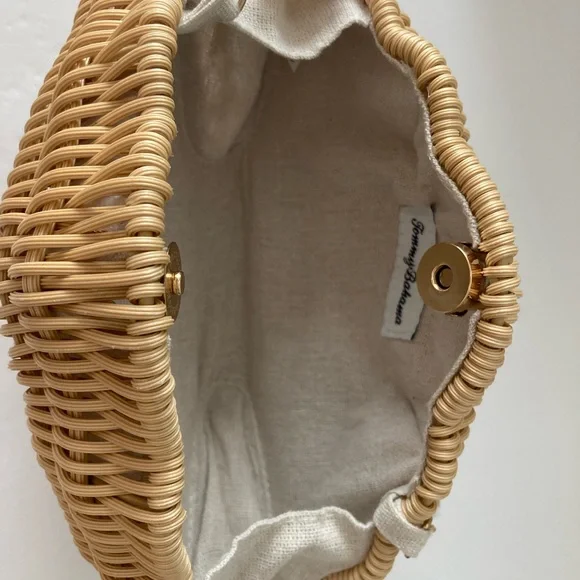 Tommy Bahama clamshell clutch, shoulder bag - NWT - Picture 4 of 4